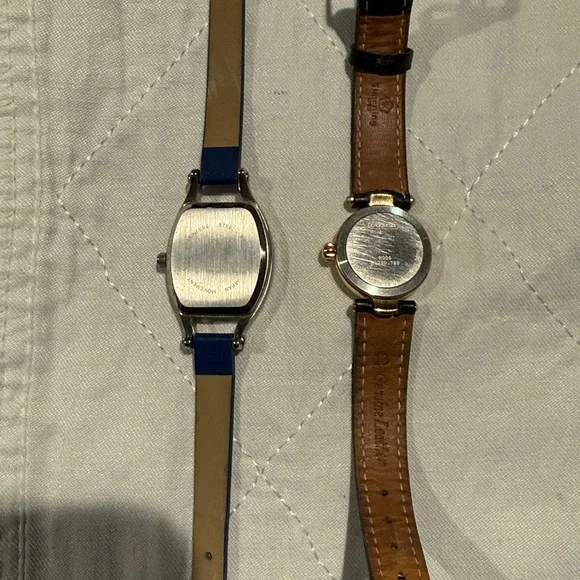 Black and blue wristwatch - Picture 3 of 4